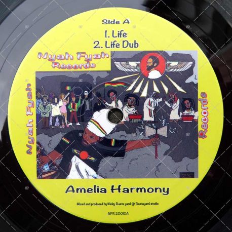 Amelia Harmony - Life